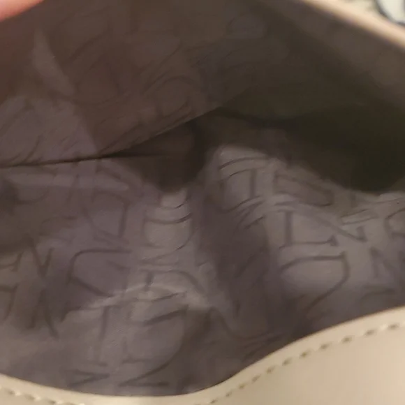 Danielle Nicole Shoulder Bag - Picture 6 of 6